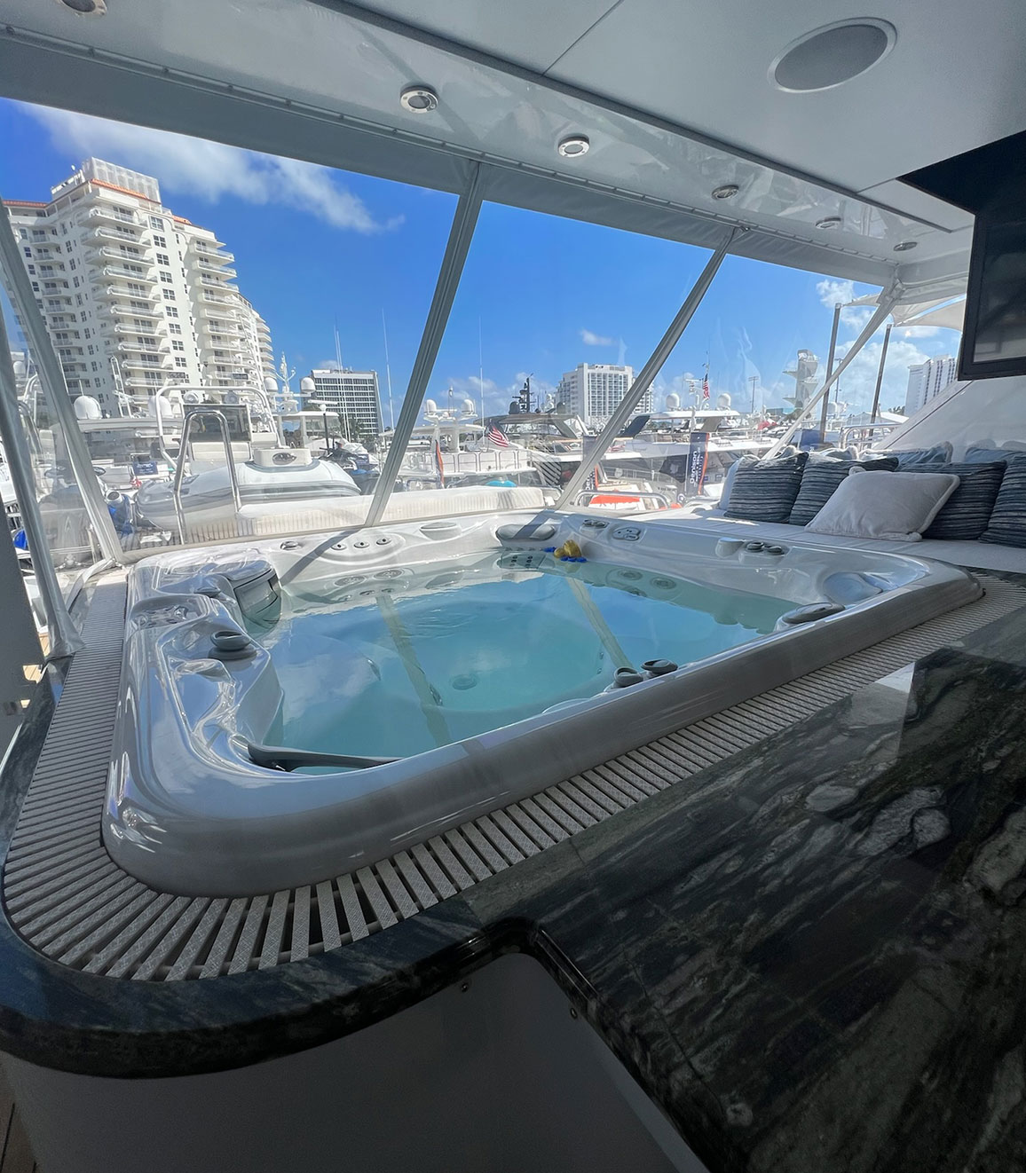 Luxury Yacht Rentals San Diego